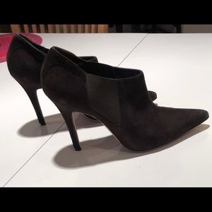 Manolo Blahnik brown suede heels